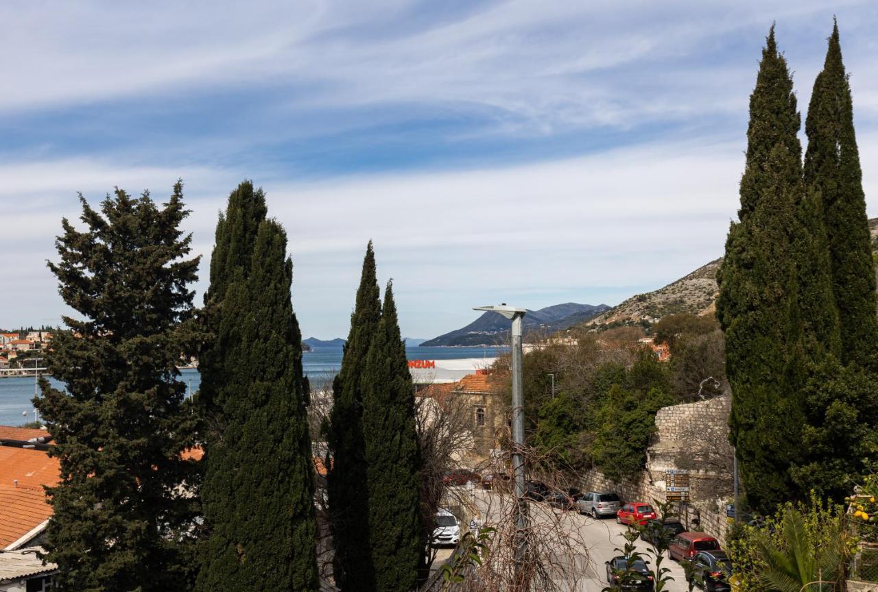 Adriatic Charm: Coastal Heaven Of Apartmán